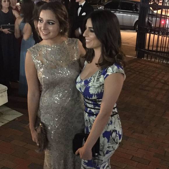 Meet your Posher, Adriana - Picture 1 of 1